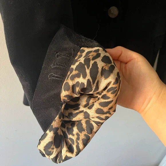 Zara Black Velvet Blazer with Leopard Accents - Picture 7 of 8